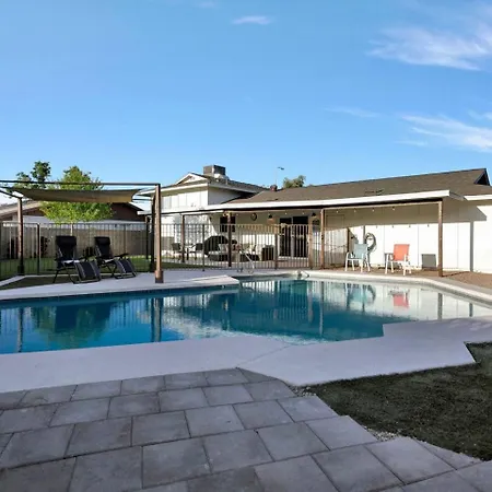 4Br Tempe Home W Pool Heating Option Available!